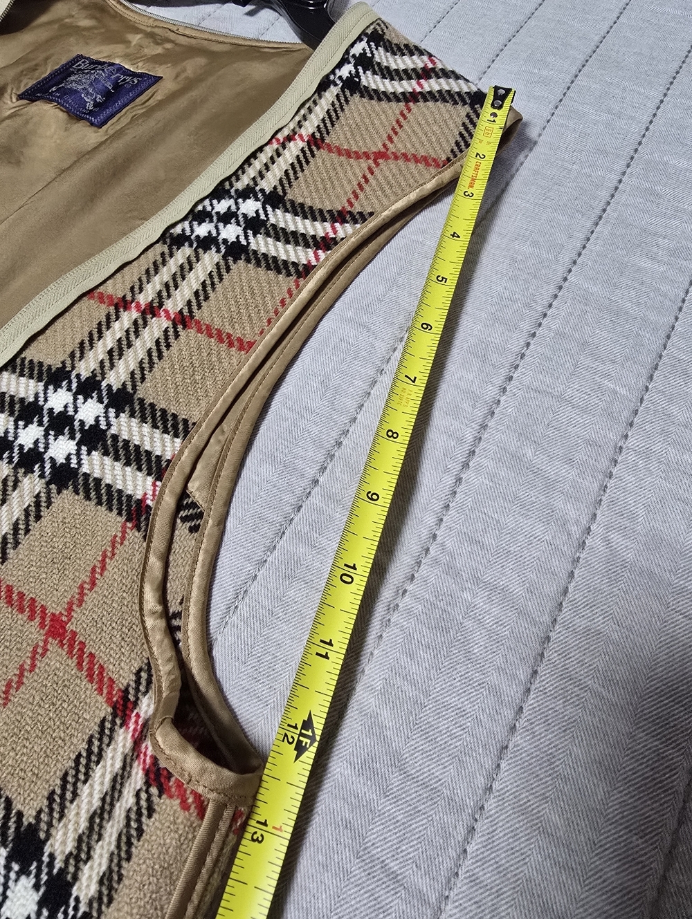 Burberry Beige Nova Check Sleeveless Long Vest/Liner With Zipper - Picture 11 of 11